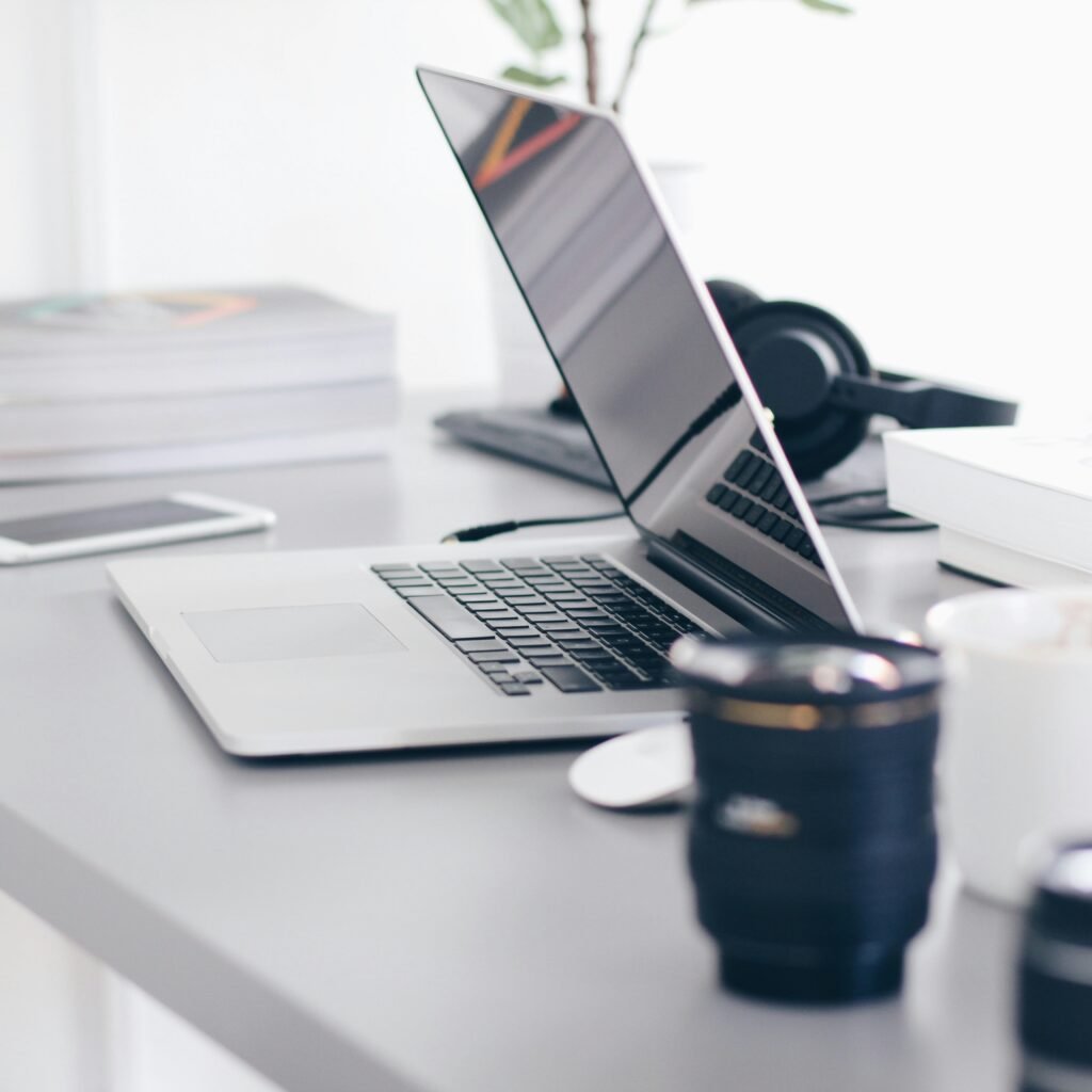 coffe cup and computer business amin