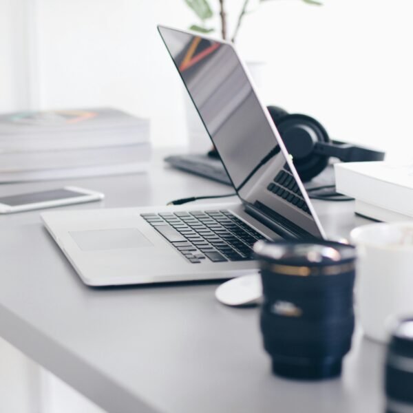 coffe cup and computer business amin